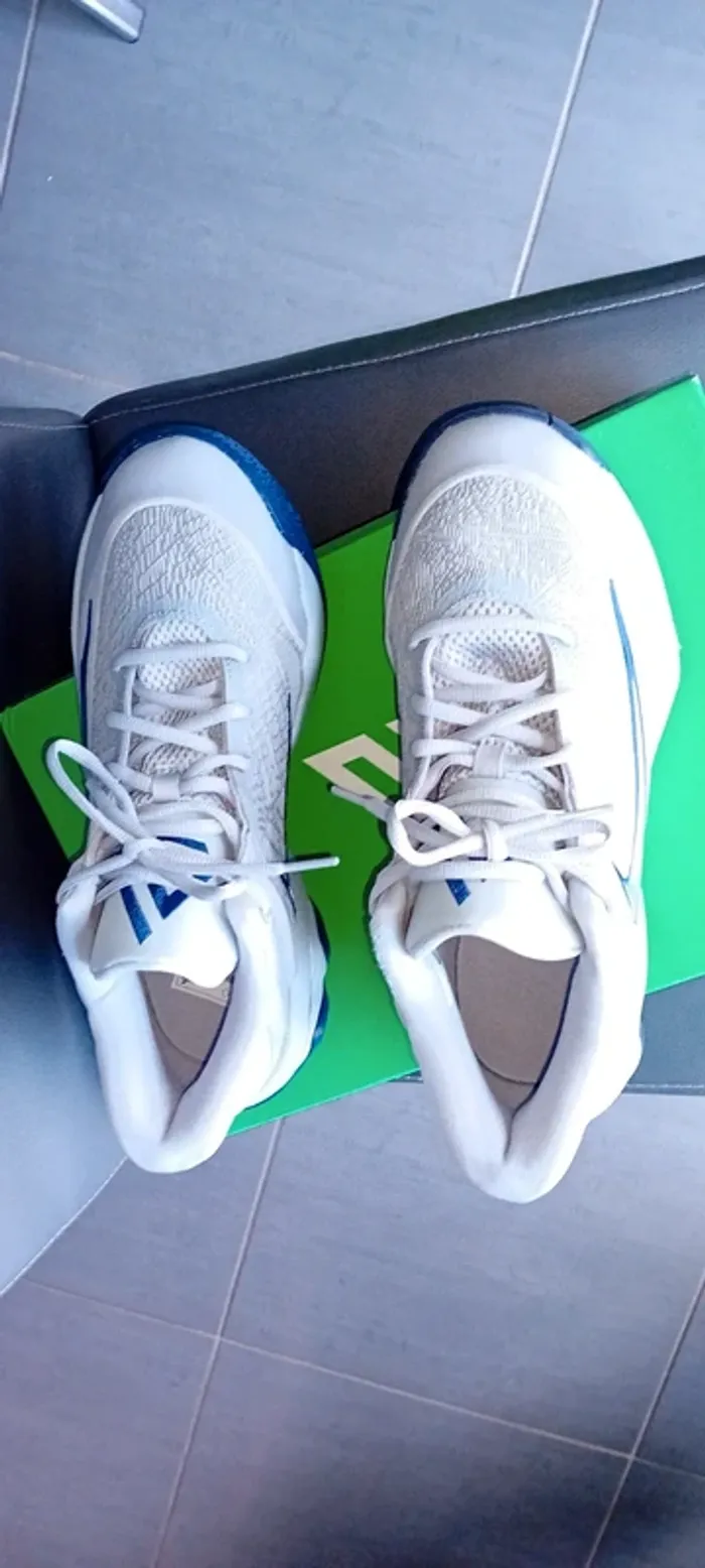 Baskets nike 42.5 🏀 - photo numéro 2