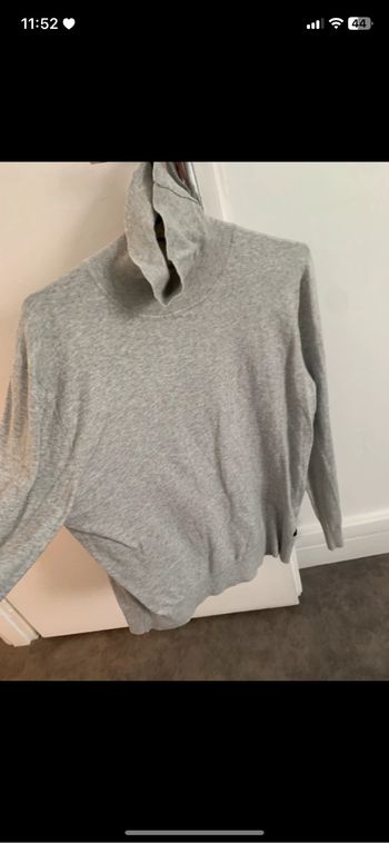 Pull col roulé gris