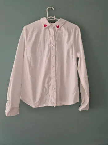 Chemise blanche motif coeur taille 38, emi-jo
