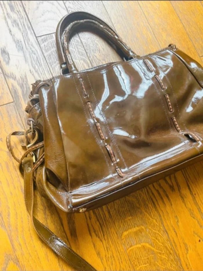 Sublime sac en cuir vernis plinio visona - photo numéro 3