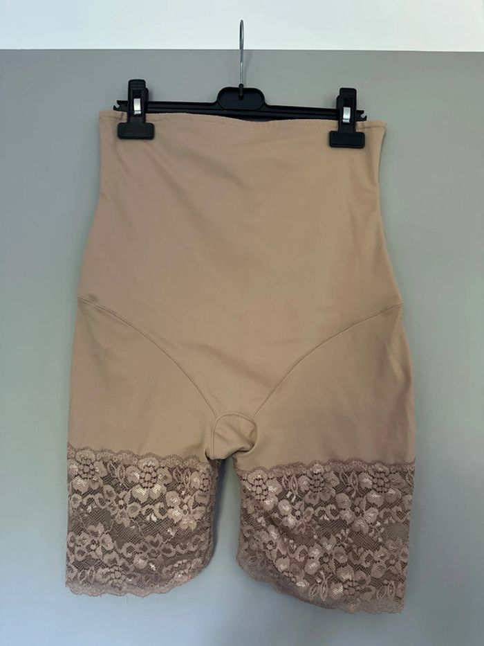 Short gainant beige Shein taille XL