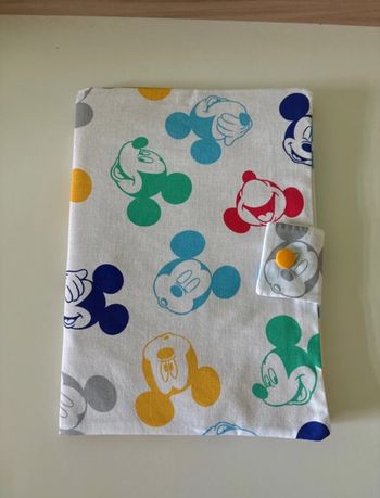 Protège carnet de santé thème Mickey