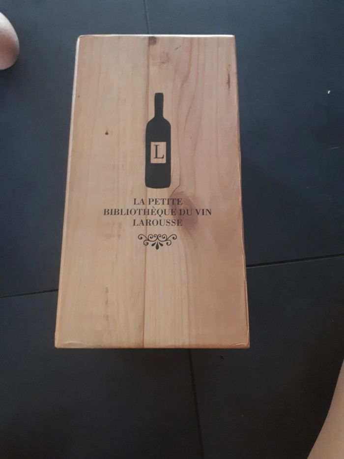 La petite bibliothèque du vin Larousse état neuf - photo numéro 16