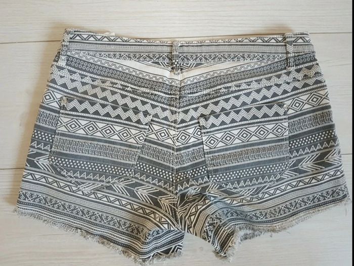 Short pimkie taille 38 neuf - photo numéro 2