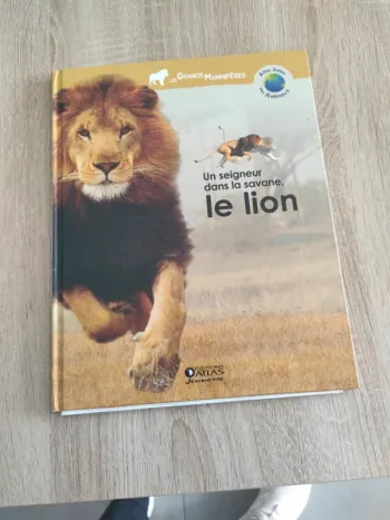 Livre édition atlas le lion