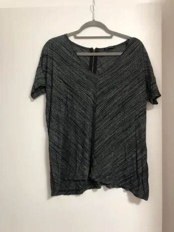 Superbe beau t-shirt long Zara col V taille M