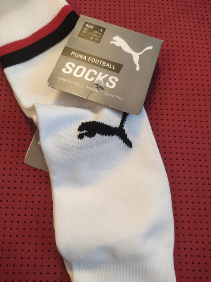 Chaussettes de foot Milan AC, Puma Authentique Officiel taille 31/34, Neuf - photo numéro 5