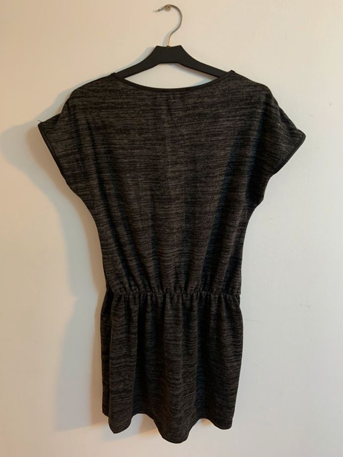 Robe gris noir - photo numéro 2