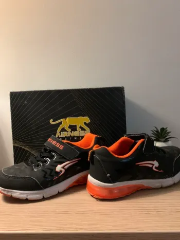 Chaussure d’enfant taille 31