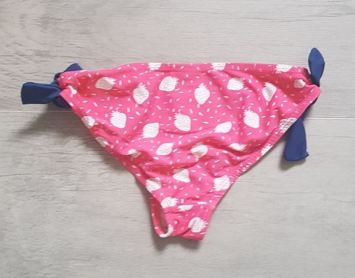 Maillot/slip de bain fille 8 ans - photo numéro 3
