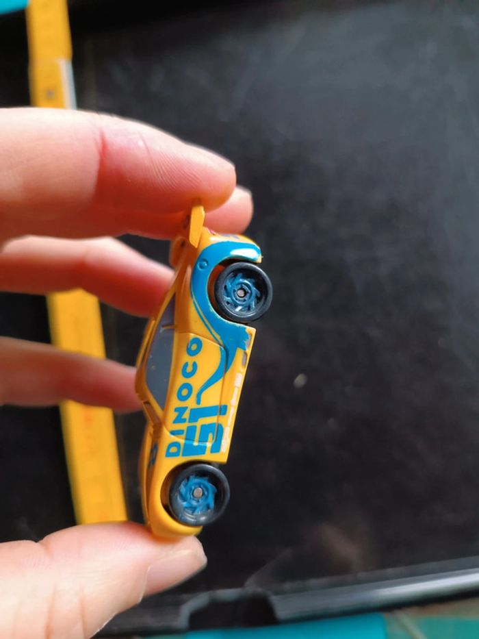 Voiture 51 cars dinoco - photo numéro 2