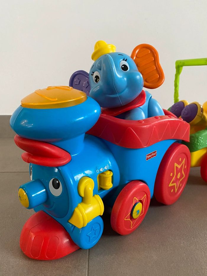 Train musical Fisher Price - photo numéro 2