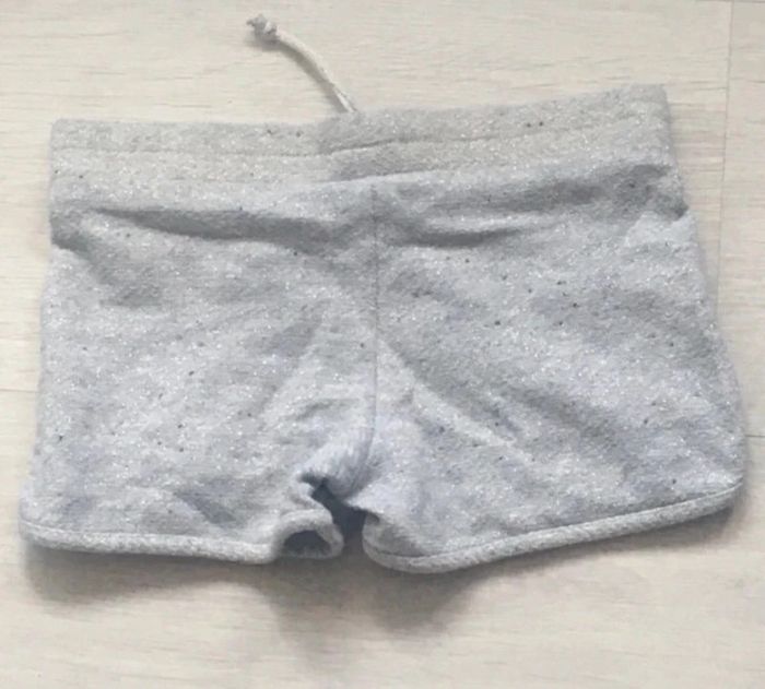 Short marque tape à l’œil taille 2 ans - photo numéro 3