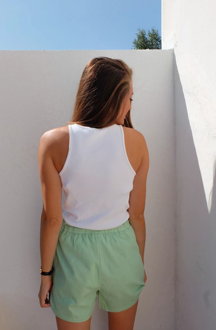 🌟 Short vert Vila avec étiquette à nouer - photo numéro 3