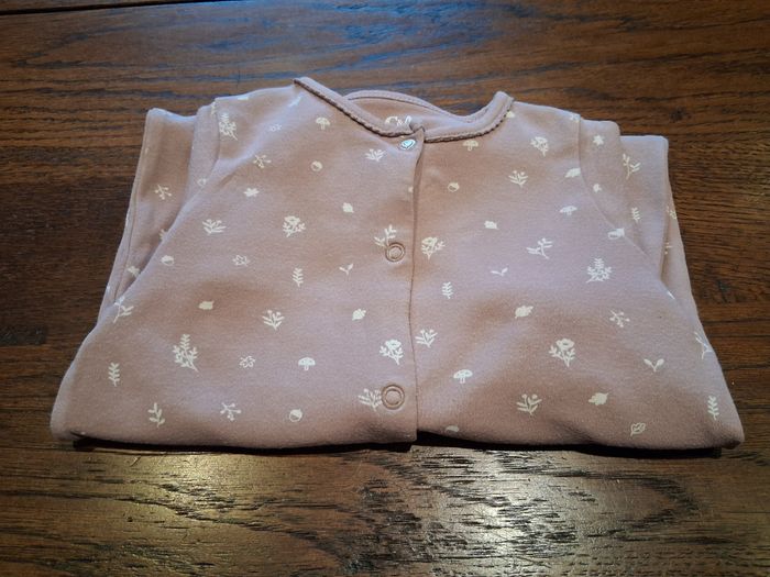 Lot de 3 pyjamas à manches longues et ouverture par devant de marque C&A - photo numéro 8