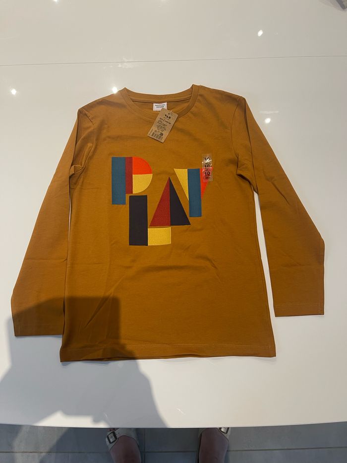 Tee shirt manches longues neuf