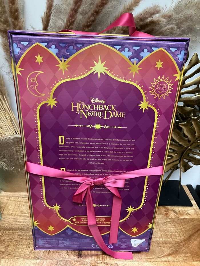 Poupée Esmeralda édition limitée non déboxer - photo numéro 3