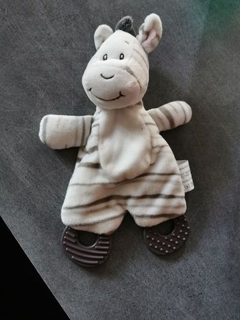 Doudou zebre anneau dentition
