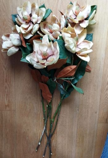 Bouquet 6 tiges magnolia fleurs artificielles Sia