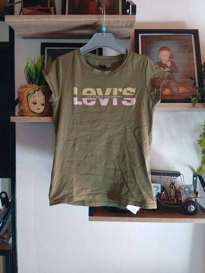 T-shirt levi's 8 ans