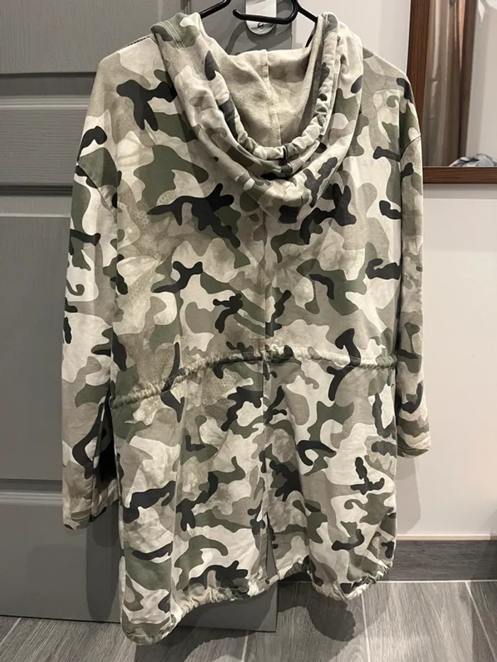 Veste/pull à capuche - photo numéro 3