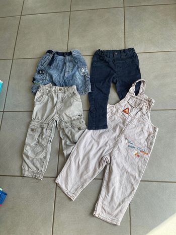 Lot pantalon taille 24 mois