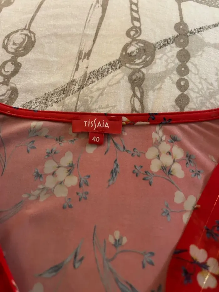 Haut manches longues rouge à motifs - photo numéro 3