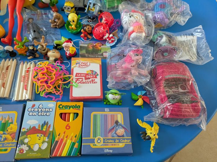 Lot petites figurines et petits jouets NEUFS - photo numéro 2