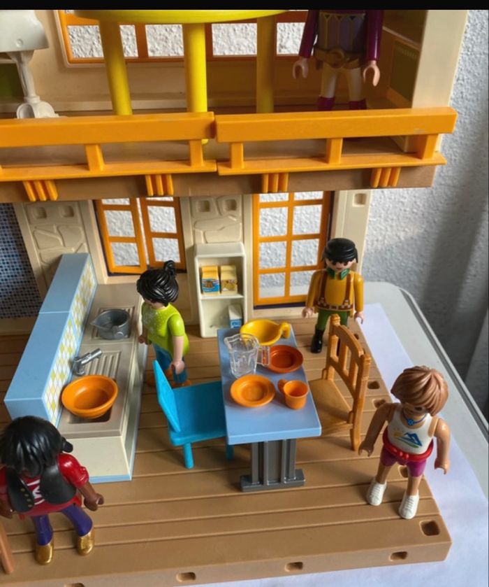 Maison playmobil et accessoires - photo numéro 2