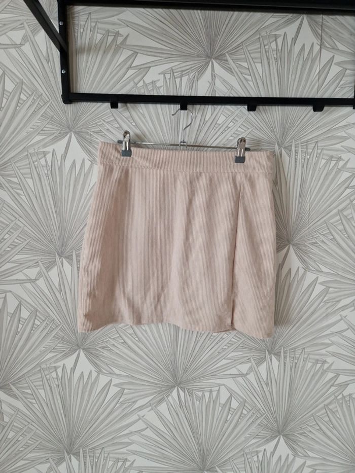 Jolie jupe velours fin taille 40