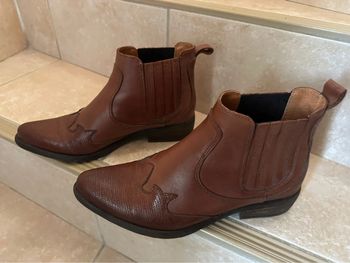 Bottines marrons en cuir pointure 39