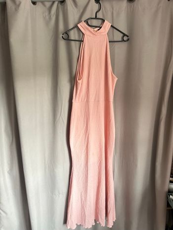 Robe rose classe moulante 