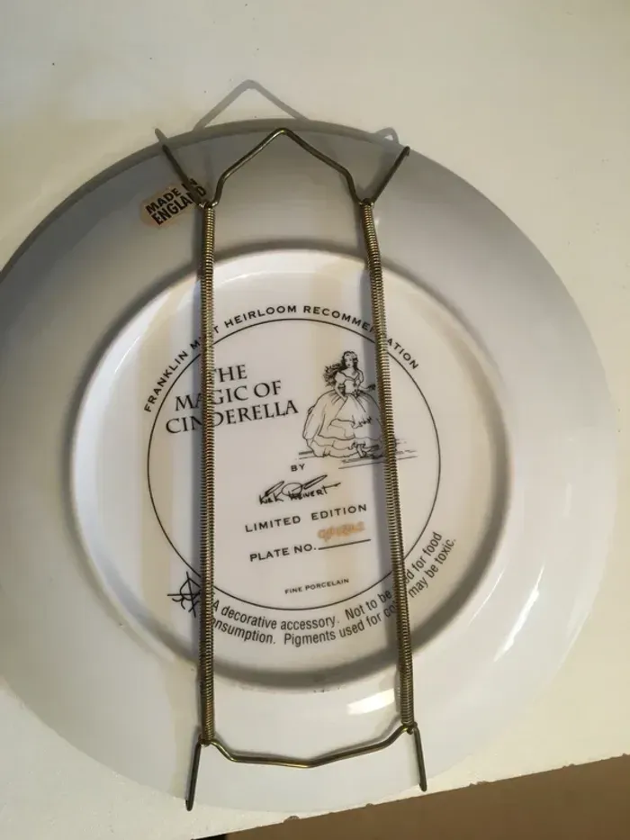 Assiette décorative porcelaine - photo numéro 2