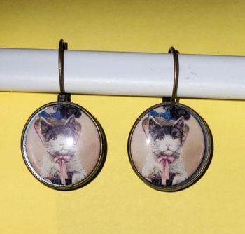 Boucle d'oreille Chat laiton neuve