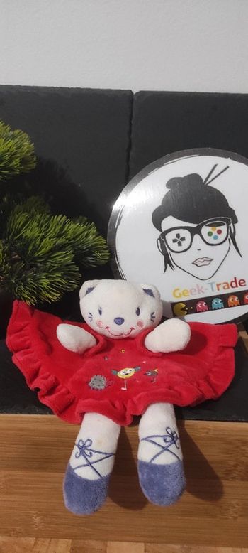 Doudou chat blanc rond robe rose rouge oiseau tortue étoile ballerine nicotoy violet gris pois