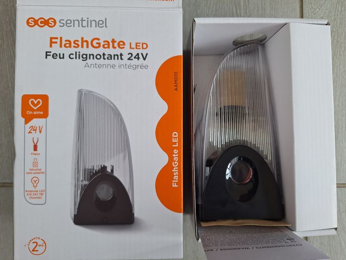 Feu clignotant led antenne intégrée - photo numéro 2
