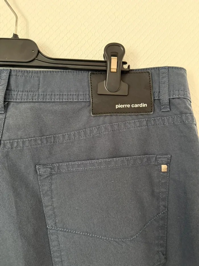 Pantalon droit bleu marine pierre cardin en très bon état - photo numéro 4