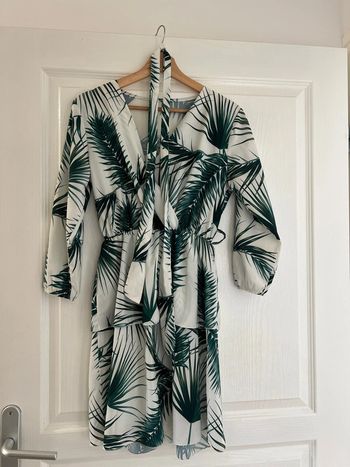 Robe blanche et verte