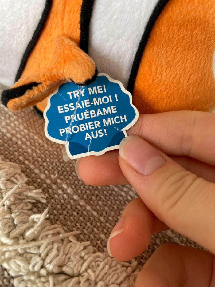 Peluche doudou interactif 31cm Disney le monde de nemo poisson orange neuf - photo numéro 4