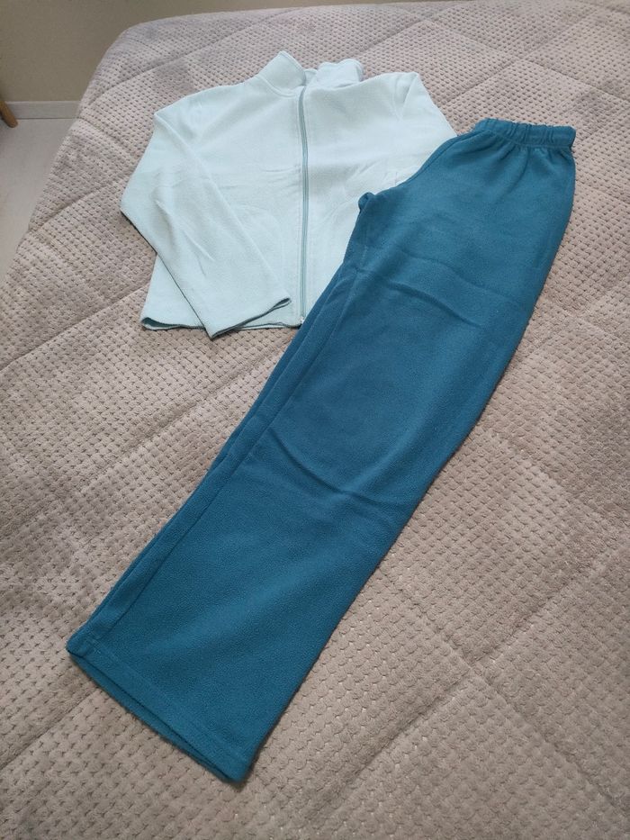 Tenue d'intérieur femme polaire taille 38/40 en très bon état