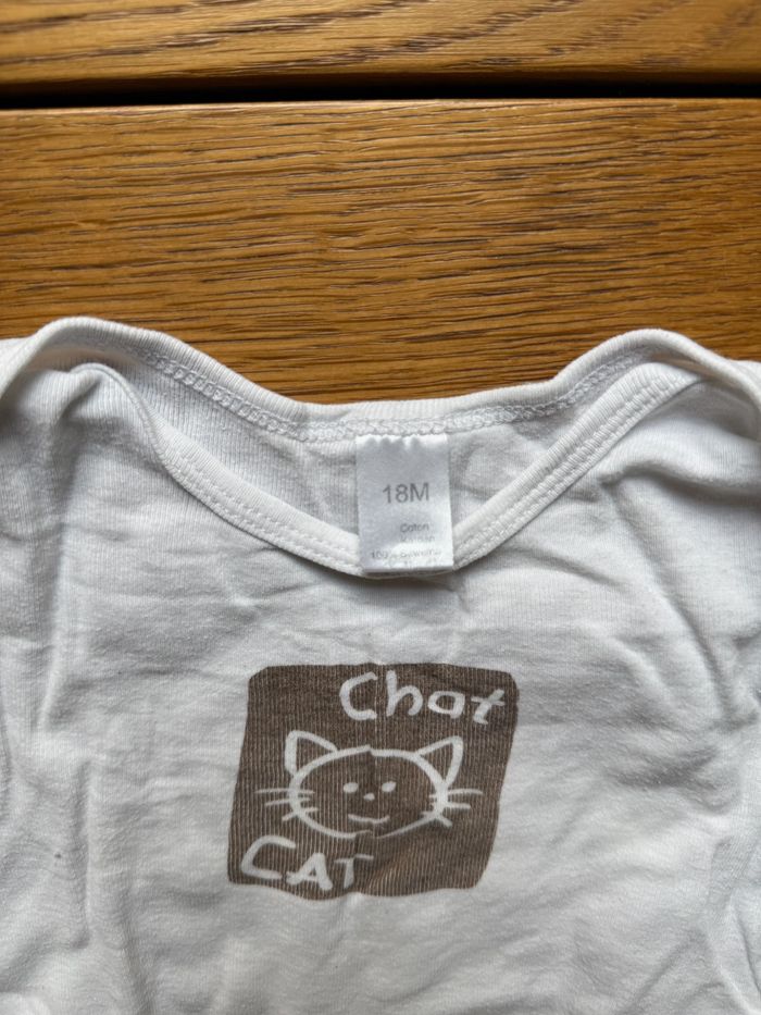 Body Blanc Manches Longues Motif Chat Bébé 18 Mois Mixte – Très Bon État – Réduction sur Lot - photo numéro 3