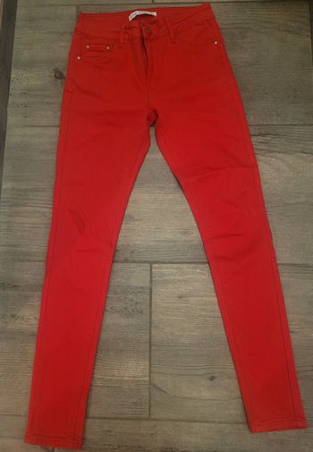 Jean skinny couleur rouge