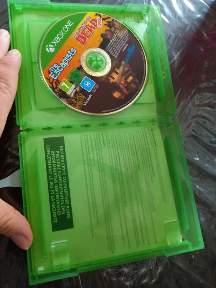 the escapist walking dead xbox one - photo numéro 2