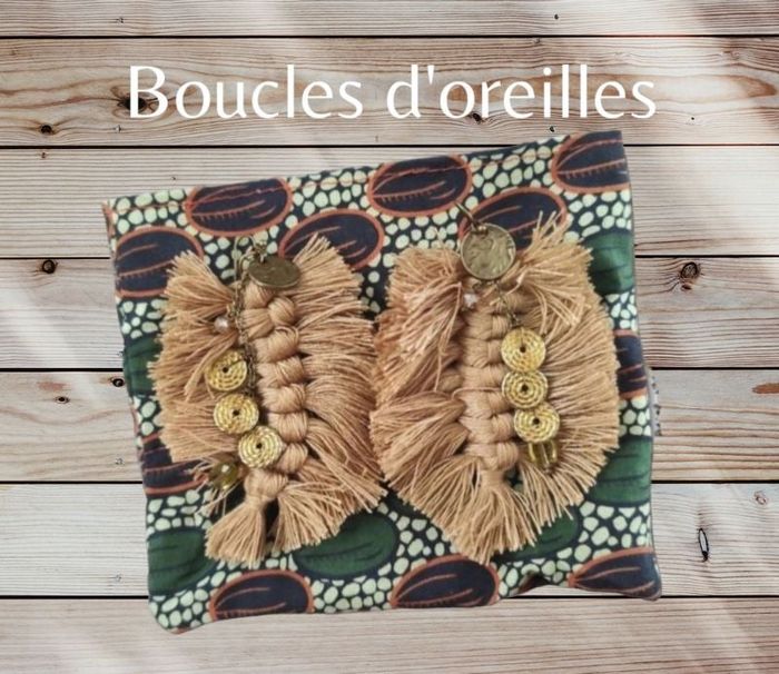 Jolie boucles d'oreilles pendantes