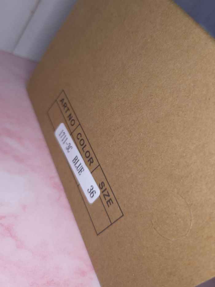 Baskets bleu à scratch enfants tendances - Taille 36 - NEUVES 🌟 - photo numéro 3