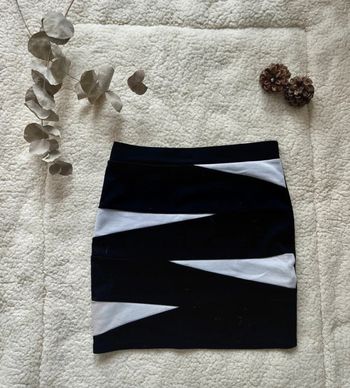 Jupe noire et blanche