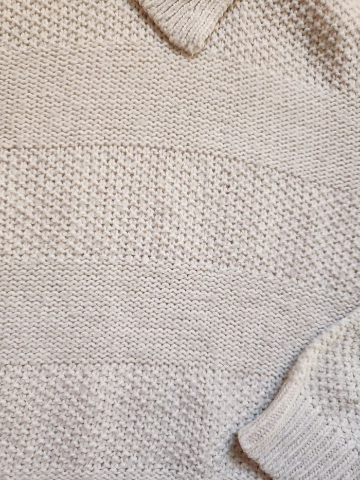 Pull blanc Damart femme – Taille 42 (convient M) Bon état - photo numéro 2