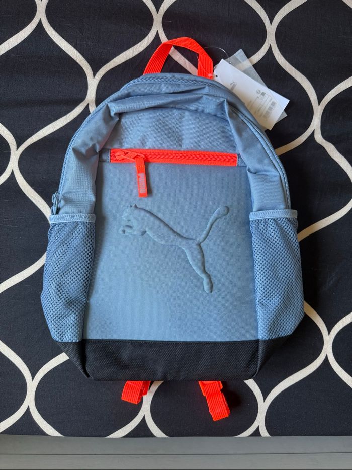 🎒 Sac à dos Puma – Bleu et détails orange fluo – Neuf avec étiquettes