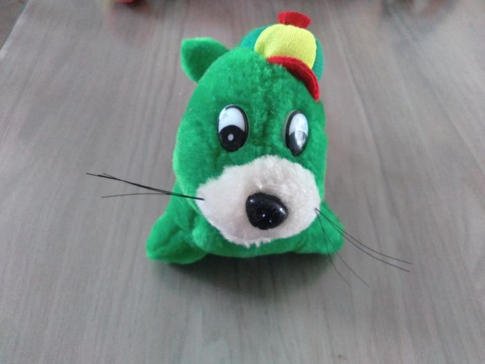 Phoque peluche neuve verte - photo numéro 4