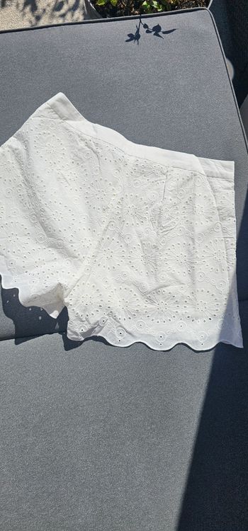 Short brodé Kiabi taille 42